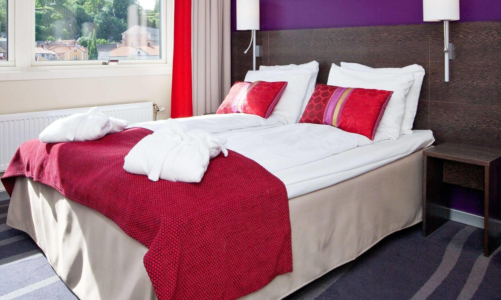 Thon Hotel Halden Exterior foto