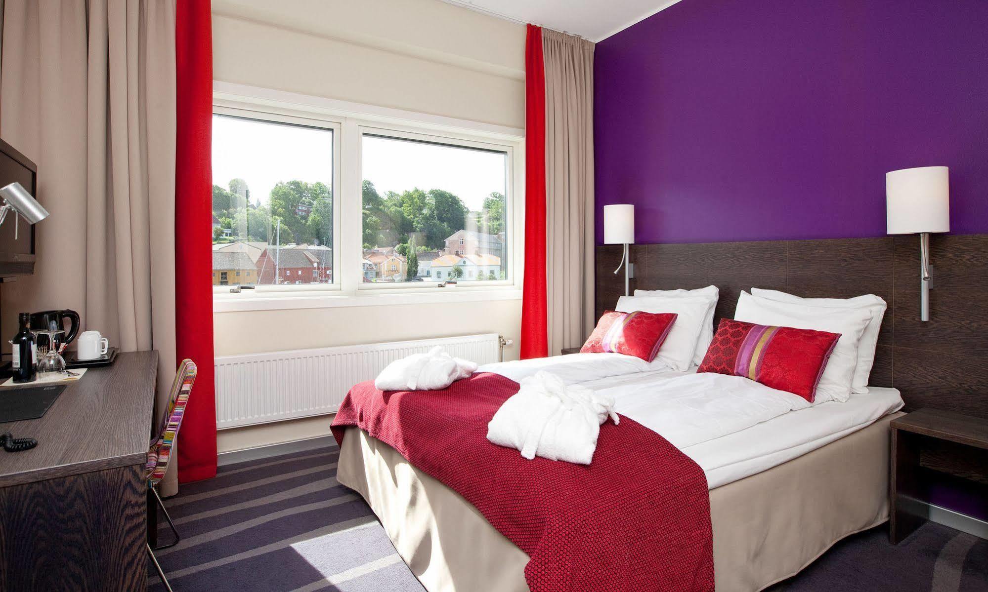 Thon Hotel Halden Exterior foto