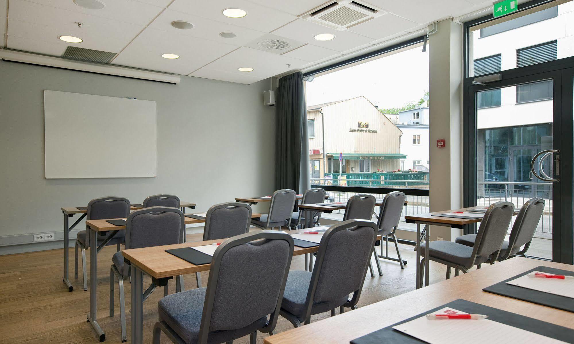 Thon Hotel Halden Exterior foto